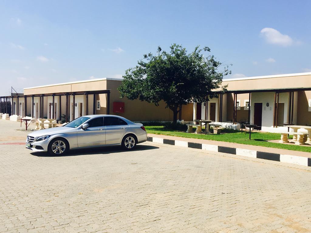 Travel Inn Kroonstad Ngoại thất bức ảnh